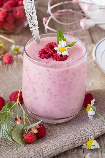 yogurt with raspberries