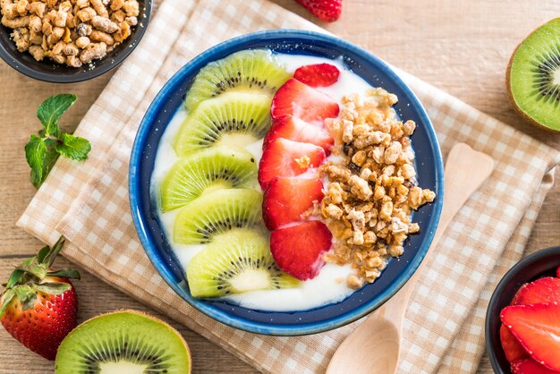 yogurt with strawberry, kiwi and granola 