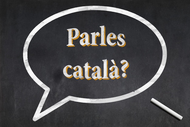 黒板に書かれたカタルーニャ語を話しますか