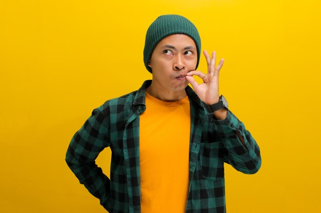 アジアの若者は秘密を保つことを約束して口を閉じます