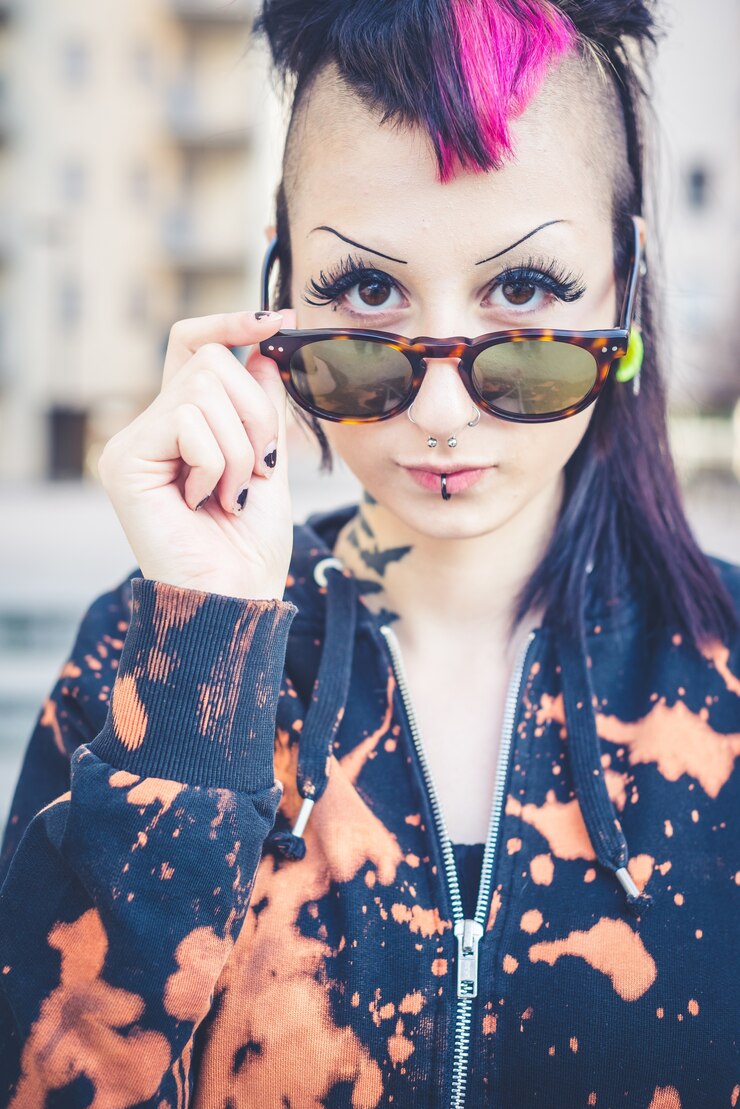 Photo young beautiful punk dark girl