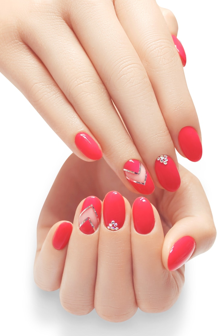 Photo young beautiful woman hands with elegant manicure
