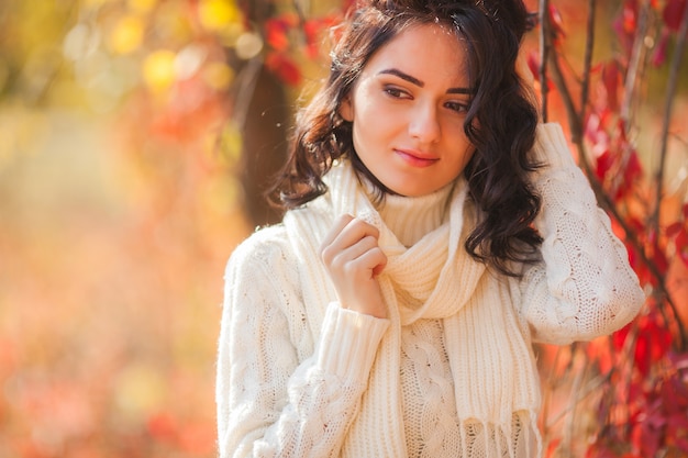 Young beautiful woman posing outdoor