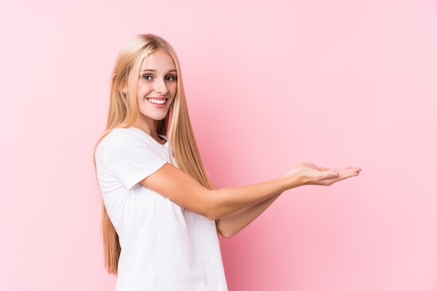 Photo young blonde woman