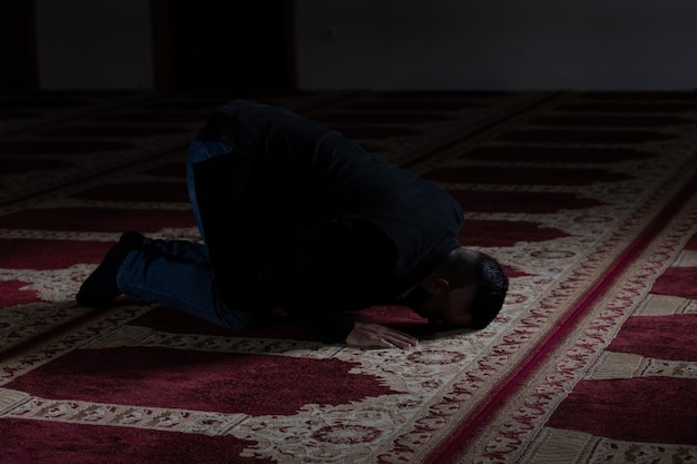 Young Business Man Muslim Praying