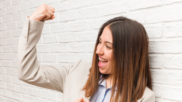 Young business woman who does not surrender