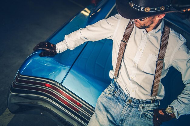 Photo young cowboy driver