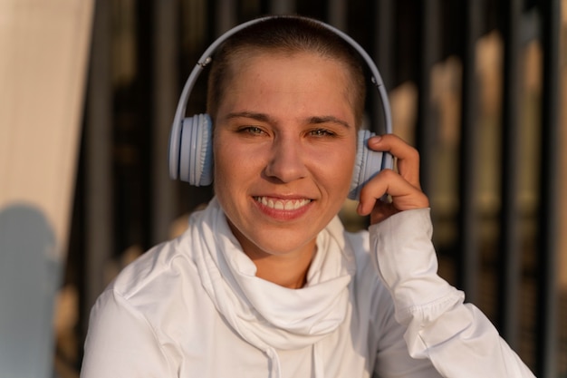 Photo young disabled person portrait outdoors