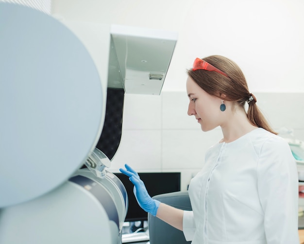 Photo young doctor woman