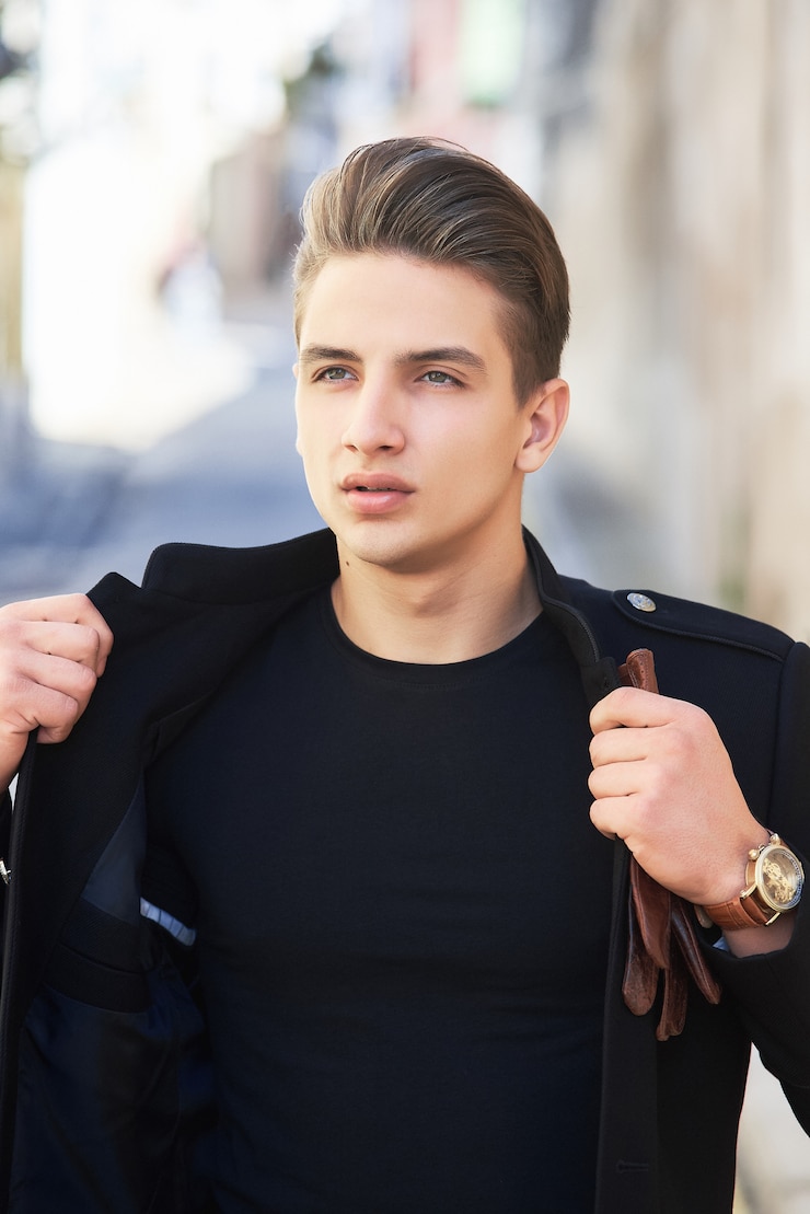 Photo young handsome man wearing black clothes