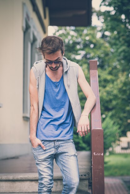 Photo young hipster gay man