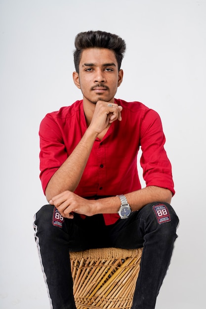 Photo young indian college man showing multi expression