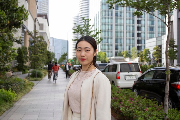 Photo young japanese woman outdoors