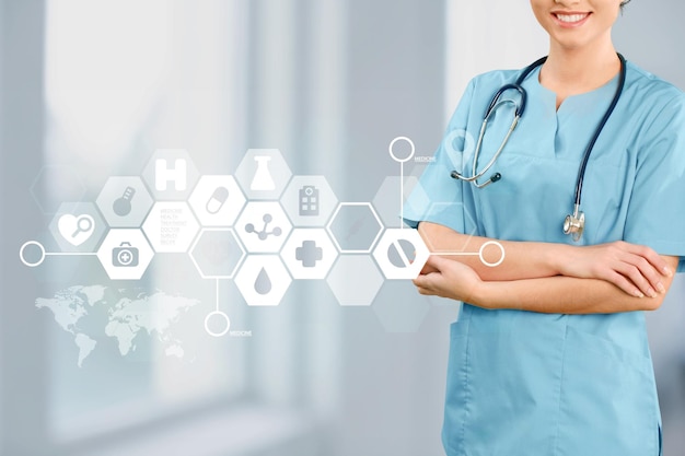 Photo young man doctor holding stethoscope