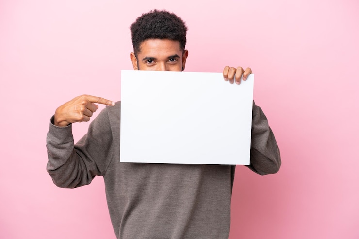 Photo young man over isolated background