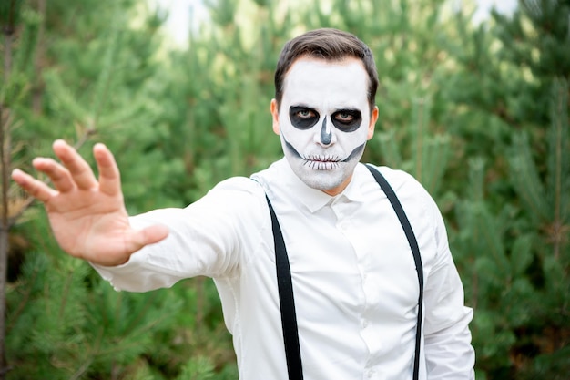 Day Of The Dead Makeup Half Face Male | Saubhaya Makeup