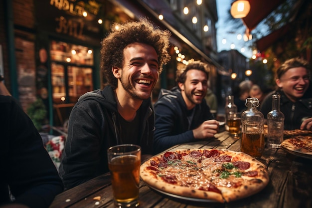 イタリアのピザを一緒に食べて楽しむ若者たち