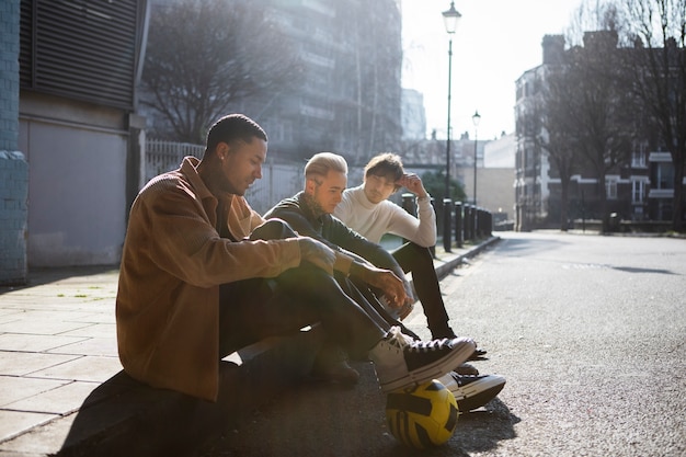 写真 ロンドンの通りの若者