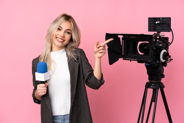 Young reporter woman