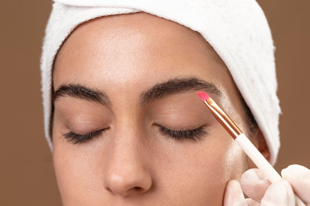 Photo young woman at a beauty salon