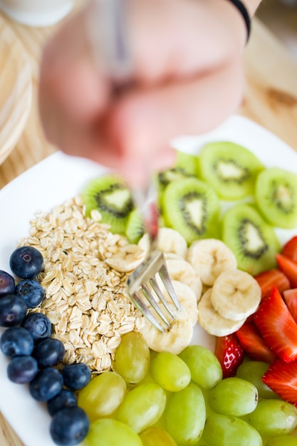 Foto giovane, donna, godere, colazione, casa.