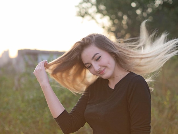 Photo young woman smiling