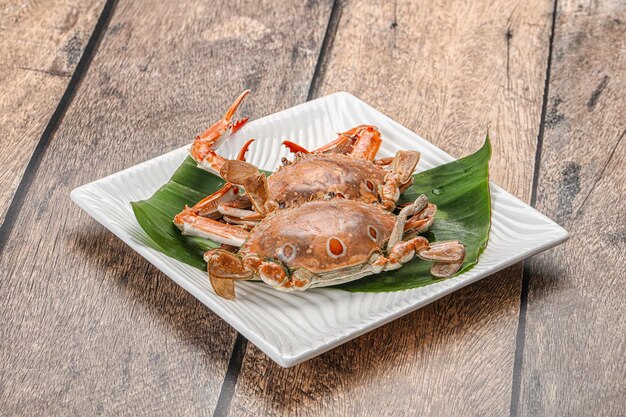 Photo yummy boiled wild crab in the plate