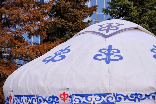 Yurt is een draagbare framewoning voor Turkse en Mongoolse nomaden