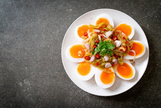 Zachtgekookte Eieren Pittige Salade