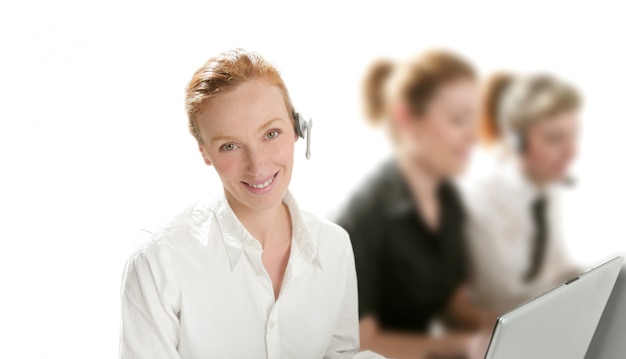 Zakelijke helpdesk met mooie vrouw