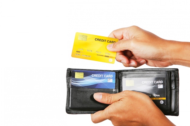 zakenman creditcard geven van portefeuille isoleren op wit