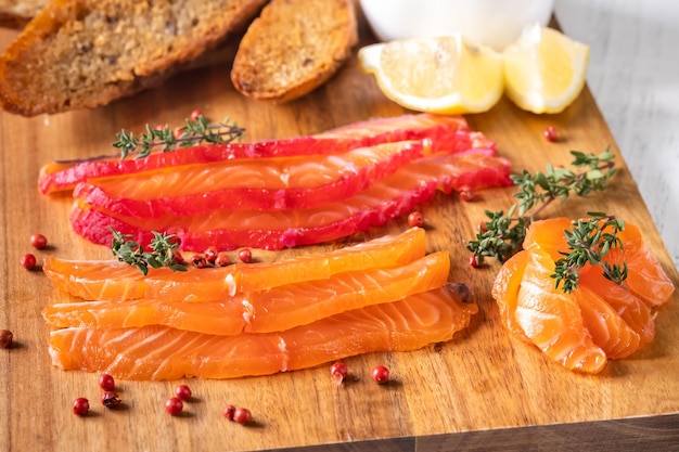 Zalm gravlax met zure room