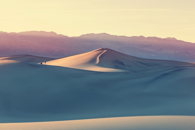 Zandduinen in Death Valley National Park, Californië, VS