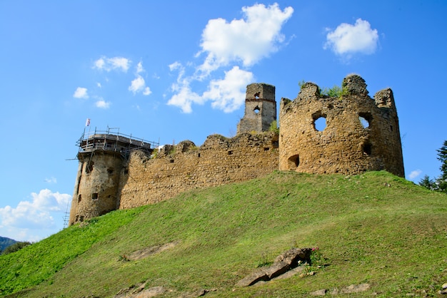 Foto zborov-kasteel in slowakije