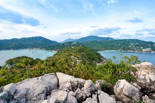 Zeegezicht van John-Suwan-gezichtspunt bij Koh Tao-eilanden, plaats voor toeristenbestemming in Suratthani, Thailand