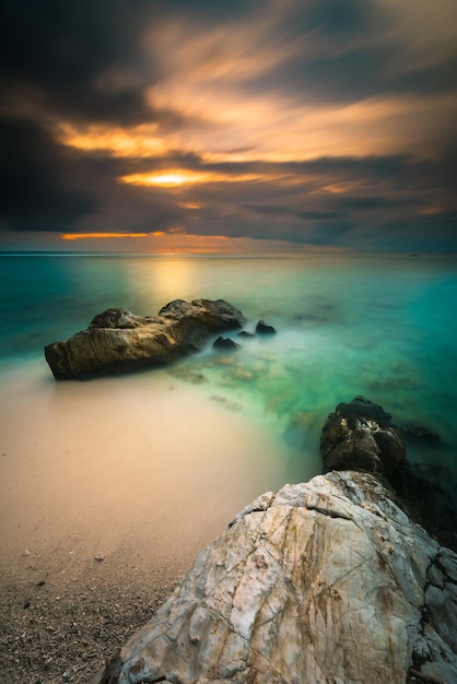 Zeer mooie zonsondergangen over de hele kust van de Mentawai-eilanden