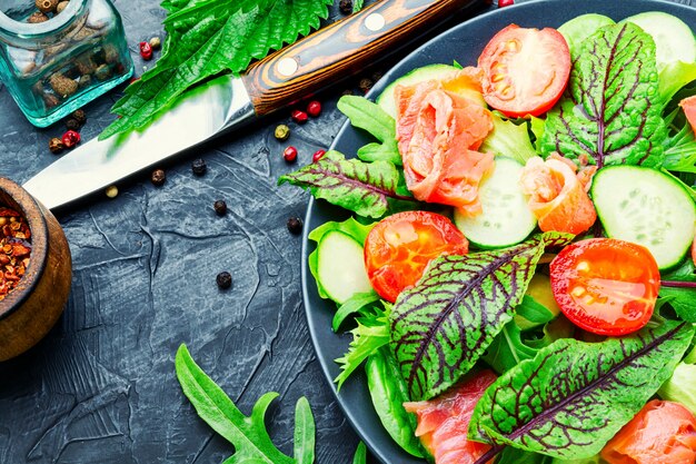 Zeevruchten vissalade met groenten