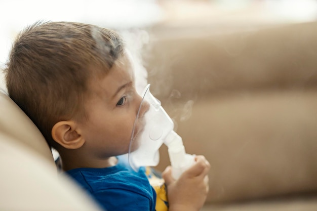 Zelfbehandeling van de luchtwegen met inhalatie