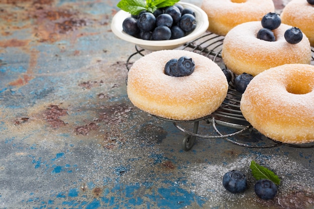 Zelfgemaakte donuts met suiker