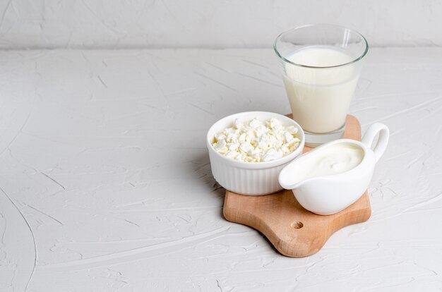 Zelfgemaakte gefermenteerde producten - kefir, kwark, budget