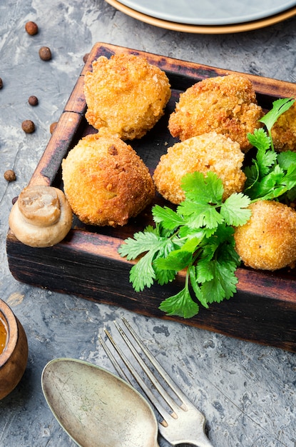 Zelfgemaakte Gepaneerde Champignons