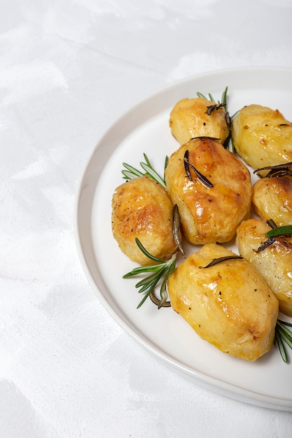 Zelfgemaakte Geroosterde Aardappelen Met Rozemarijn