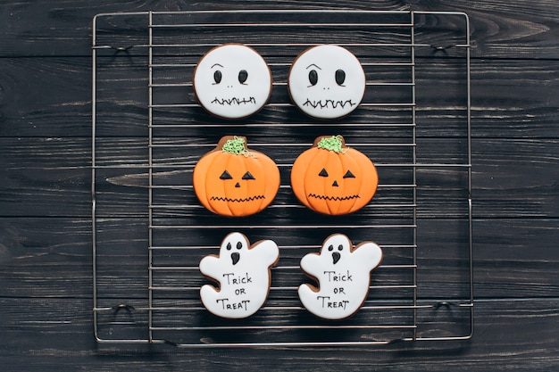 Zelfgemaakte Halloween cookies.