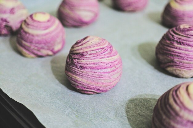 Zelfgemaakte heerlijke dessert taro krokant