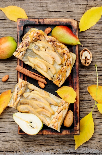 Zelfgemaakte herfst perencake