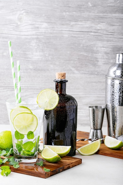 Zelfgemaakte mojito-cocktail