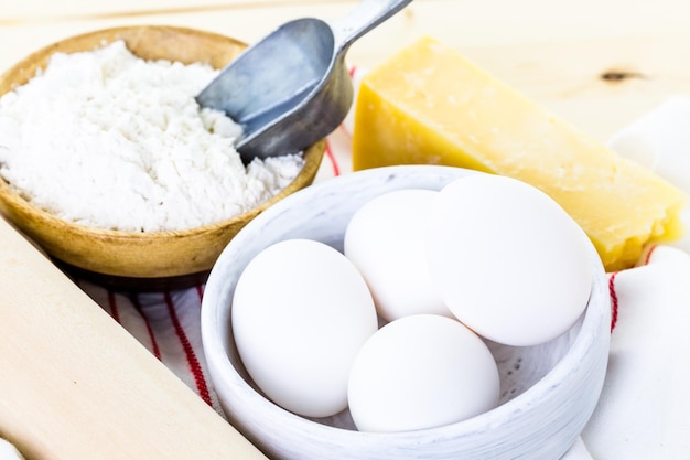 Zelfgemaakte pasta maken met biologische ingrediënten