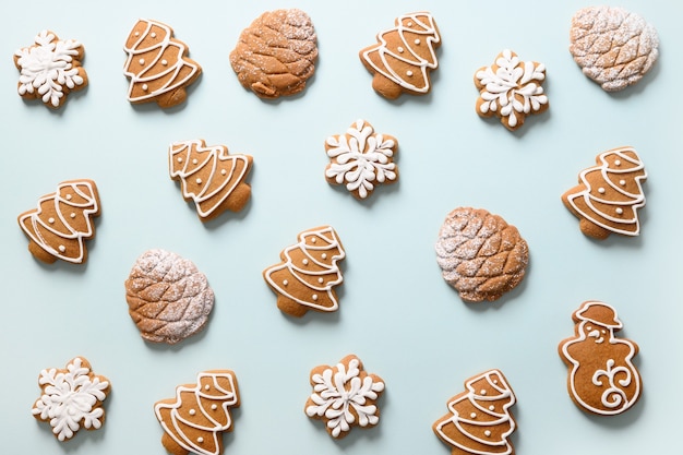 Zelfgemaakte peperkoek kerstkoekjes