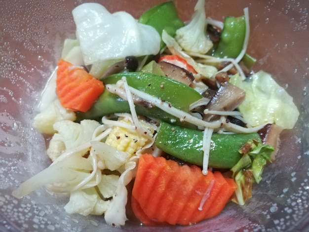 zelfgemaakte proteïne broccoli kookboeken vissaus street food thais eten ontbijt rode pepers