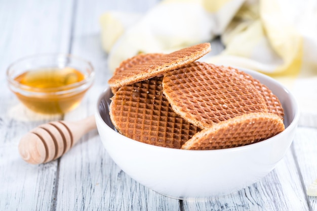 Zelfgemaakte wafels met honing